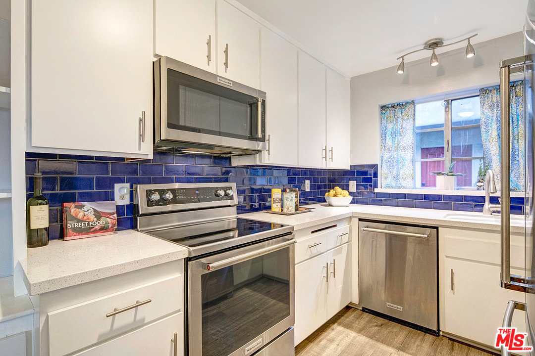 8227 Redlands Street, Unit 7 Playa del Rey, CA 90293 - Photo 11 of 26 Gallery Image 11