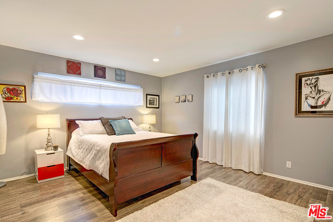 8227 Redlands Street, Unit 7 Playa del Rey, CA 90293 - Photo 14 of 26 Gallery Image 14