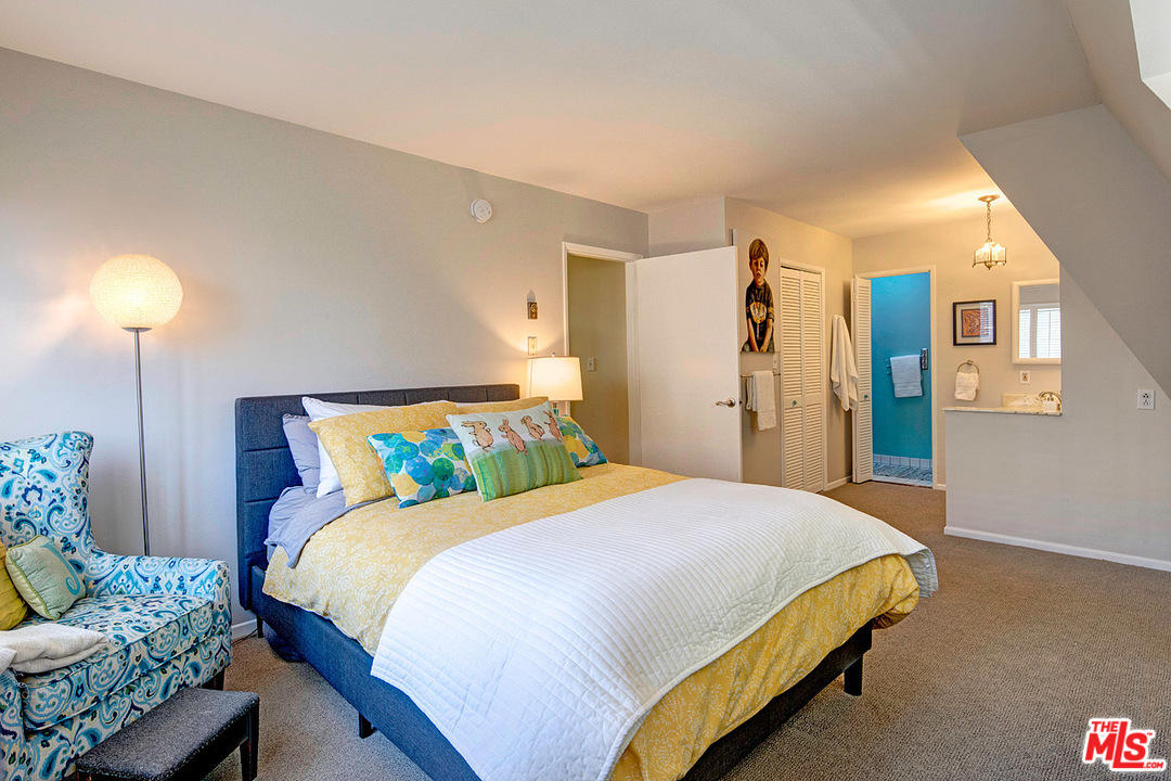 8227 Redlands Street, Unit 7 Playa del Rey, CA 90293 - Photo 17 of 26 Gallery Image 17