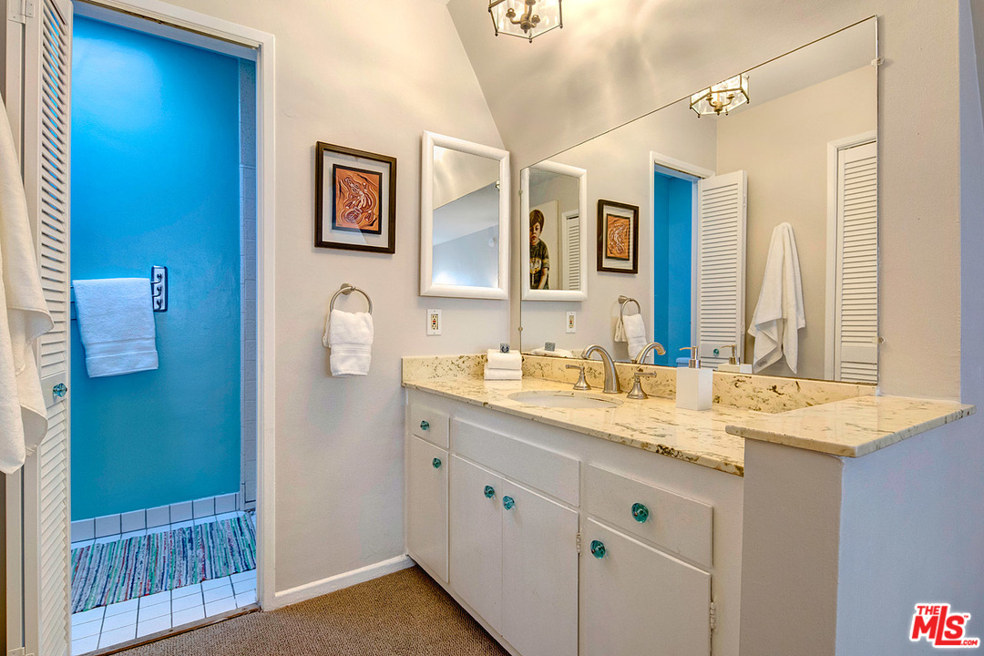8227 Redlands Street, Unit 7 Playa del Rey, CA 90293 - Photo 18 of 26 Gallery Image 18