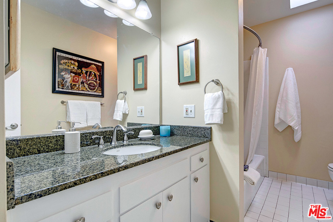 8227 Redlands Street, Unit 7 Playa del Rey, CA 90293 - Photo 21 of 26 Gallery Image 21