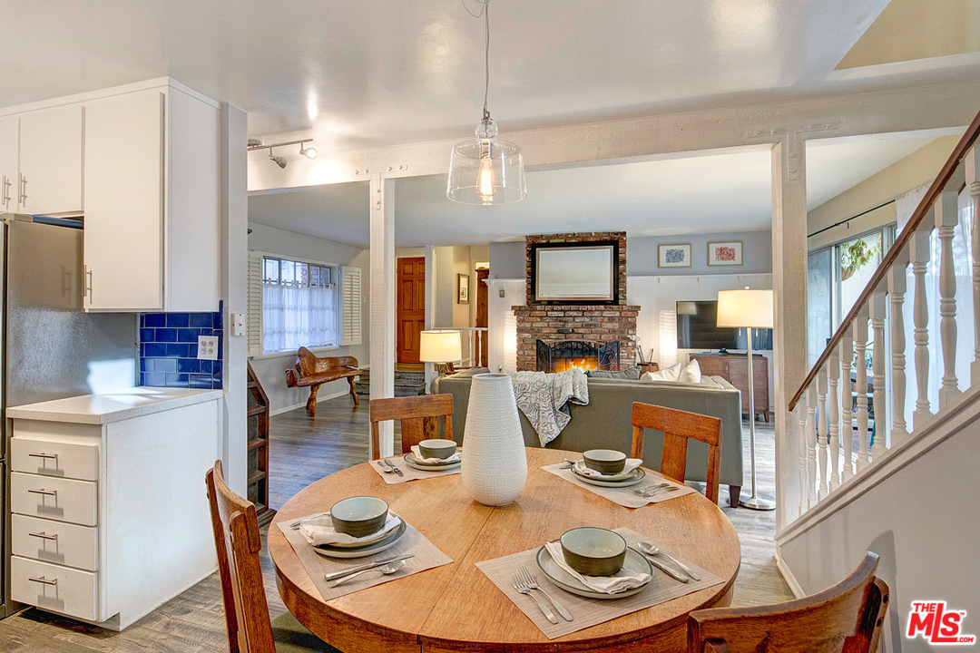 8227 Redlands Street, Unit 7 Playa del Rey, CA 90293 - Photo 9 of 26 Gallery Image 9