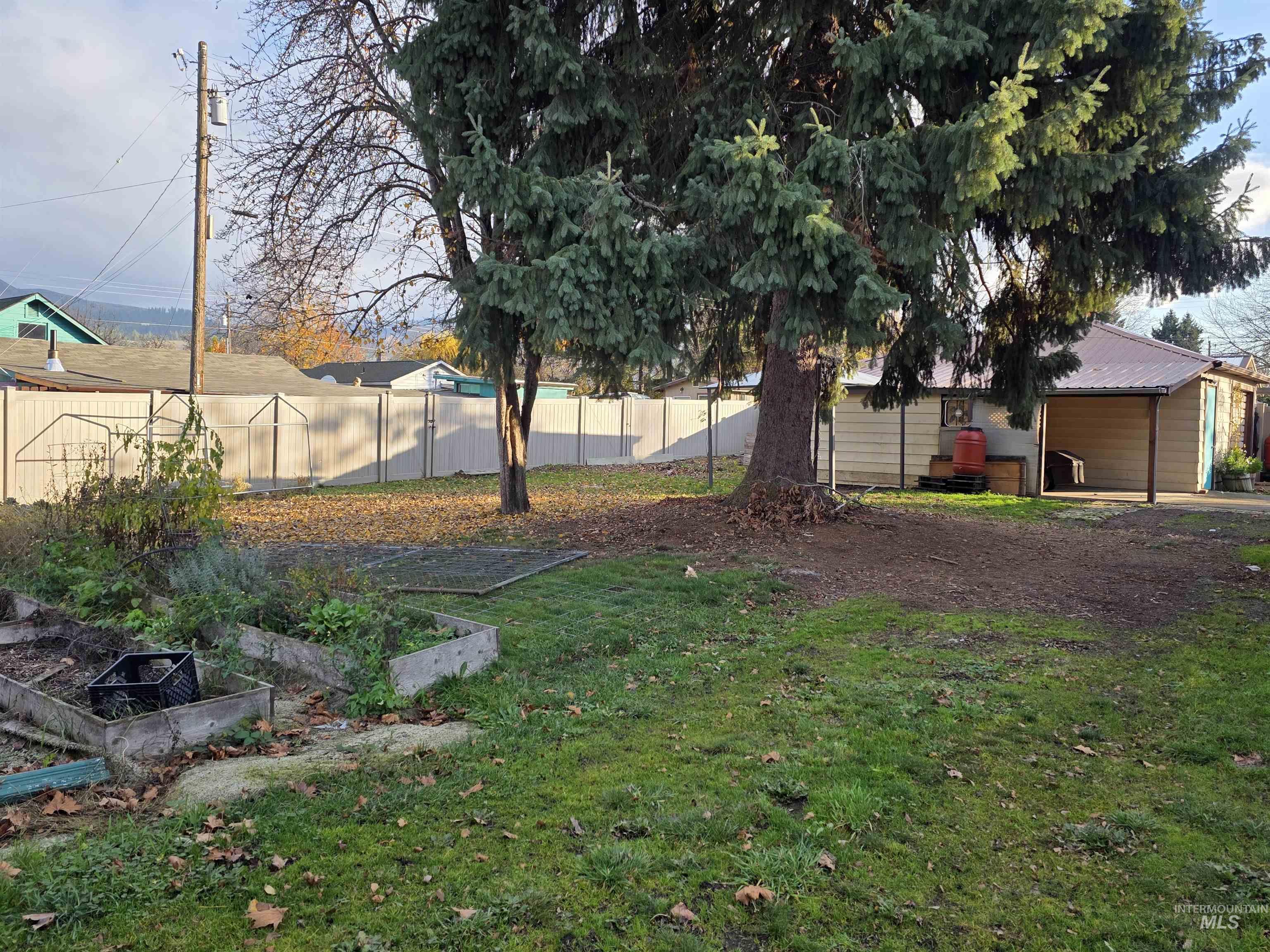 503 Oak Street Kamiah, ID 83536 - Photo 33 of 36 View of yard featuring a vegetable garden