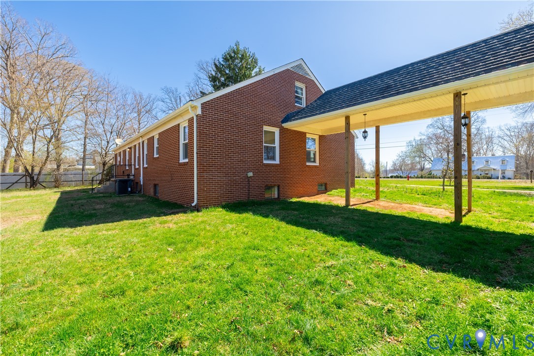 8710 North 5 Forks Road Amelia Court House, VA 23002 - Photo 11 of 59