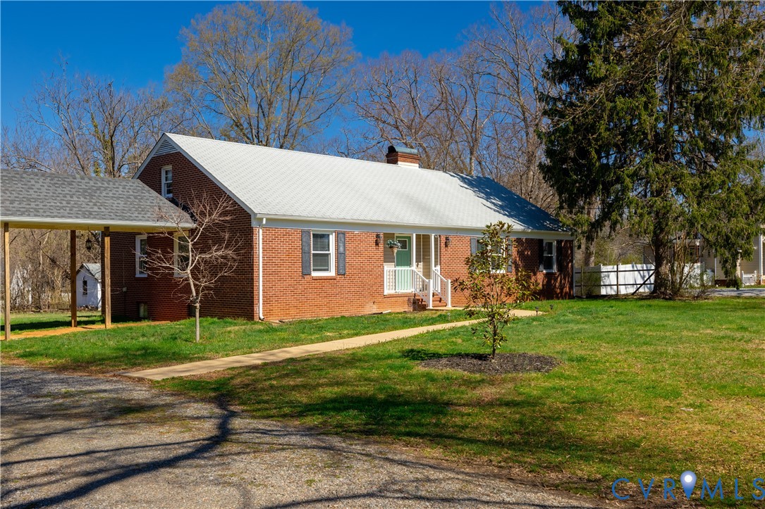 8710 North 5 Forks Road Amelia Court House, VA 23002 - Photo 2 of 59