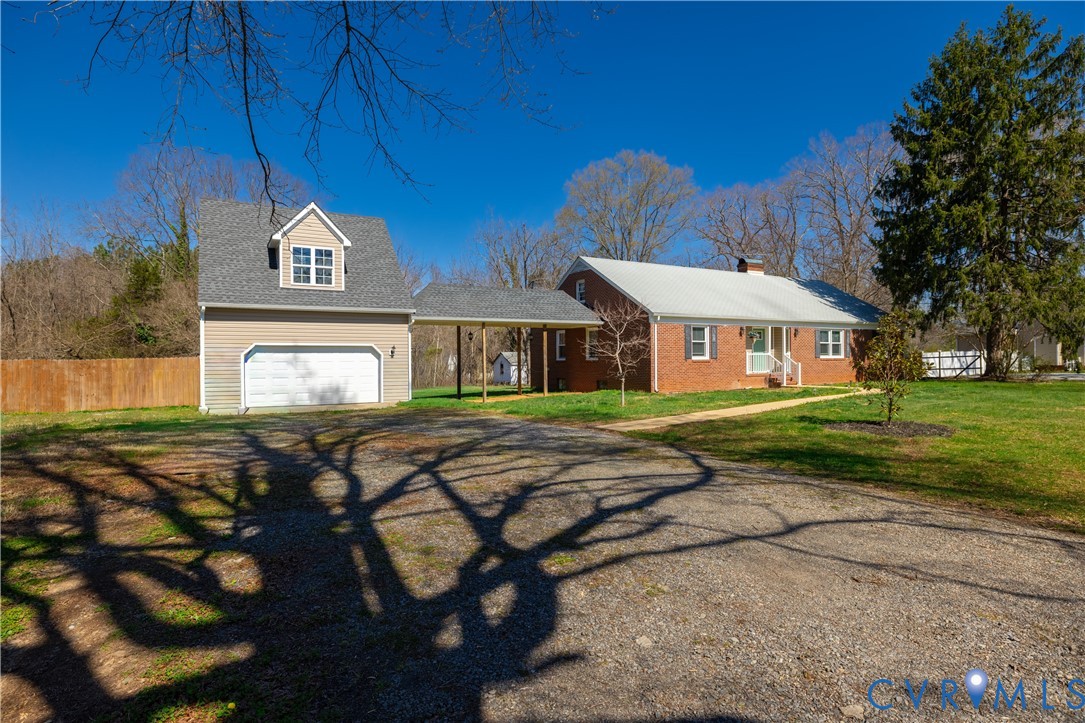 8710 North 5 Forks Road Amelia Court House, VA 23002 - Photo 3 of 59