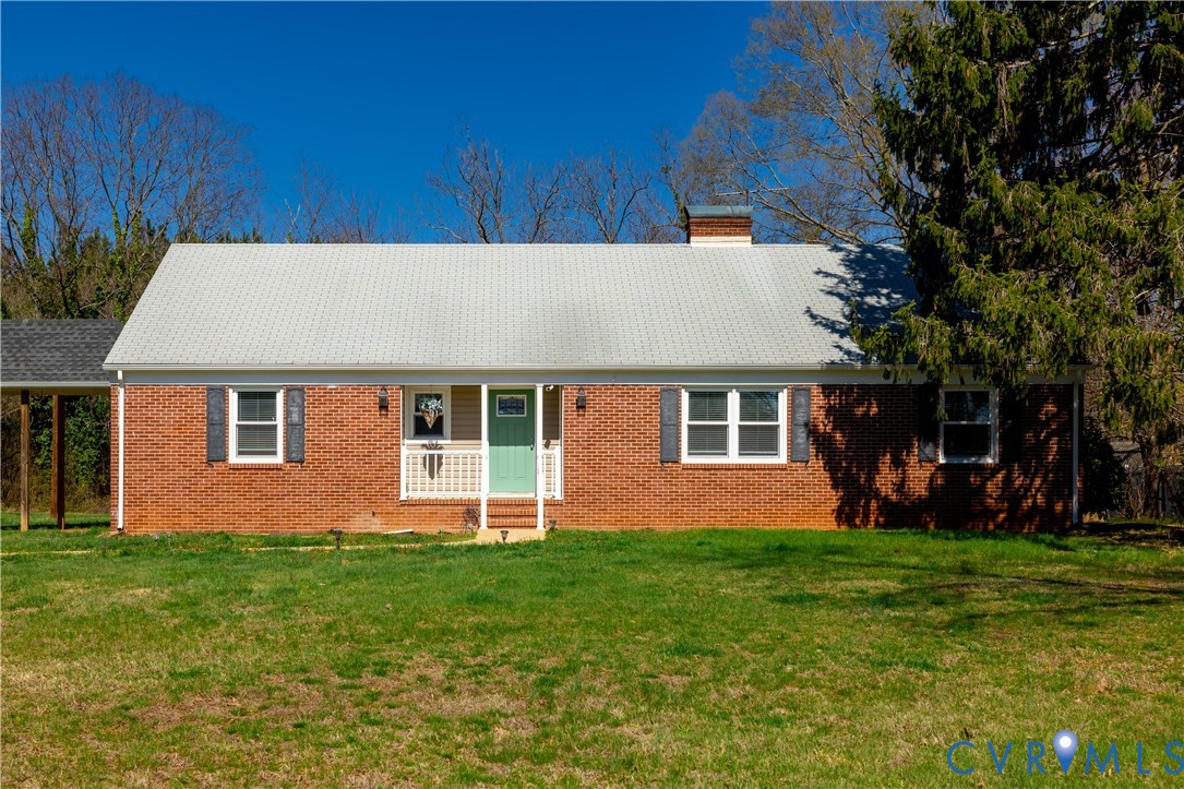 8710 North 5 Forks Road Amelia Court House, VA 23002 - Photo 6 of 59