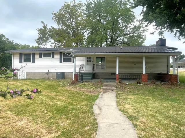 $80,000 | 420 South 8th Street, Breckenridge, MO 64625
