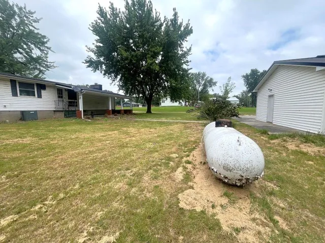 $80,000 | 420 South 8th Street, Breckenridge, MO 64625