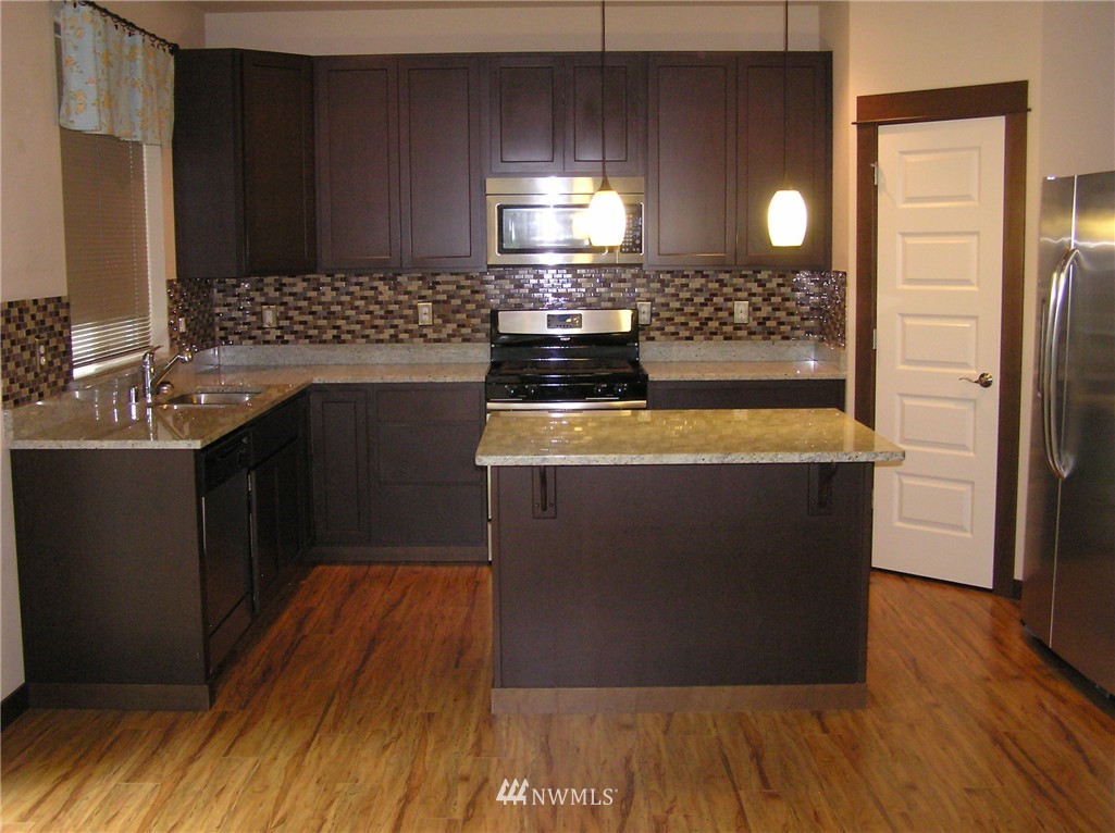 314 203rd Place Southeast Bothell, WA 98012 - Photo 3 of 13