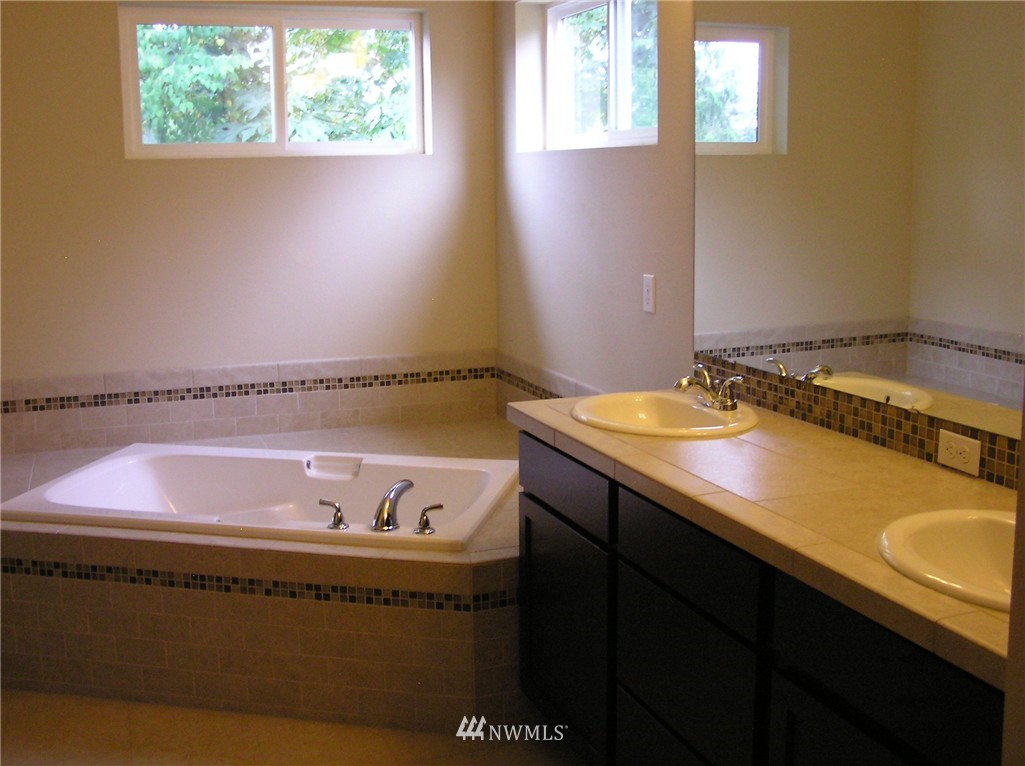 314 203rd Place Southeast Bothell, WA 98012 - Photo 6 of 13