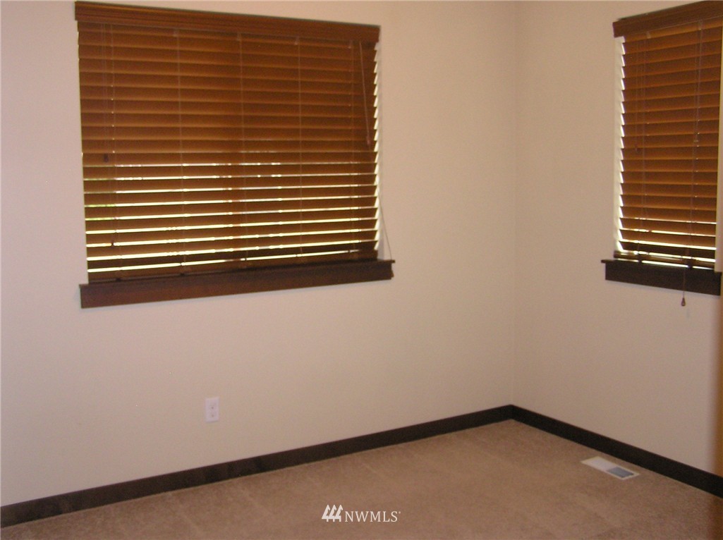314 203rd Place Southeast Bothell, WA 98012 - Photo 7 of 13