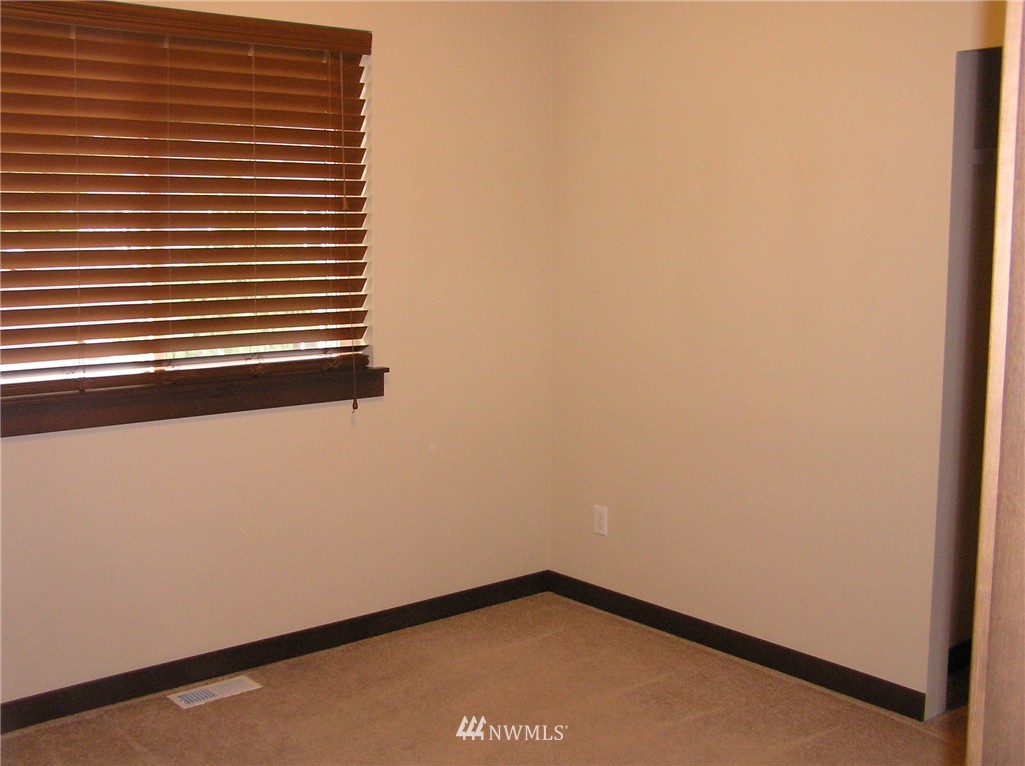 314 203rd Place Southeast Bothell, WA 98012 - Photo 8 of 13
