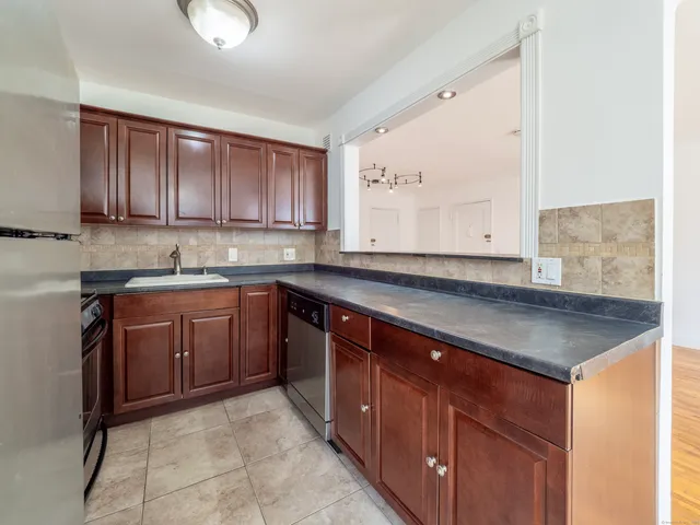 $2,100 | 11 Bedford Avenue, Unit O3, Norwalk, CT 06850