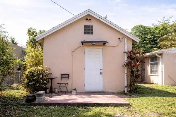 $1,550 | 6250 Northwest Miami Place, Unit 2, Miami, FL 33150