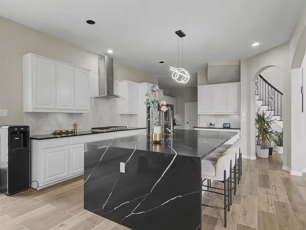 $879,000 | 820 Owl Creek Drive, Murphy, TX 75094