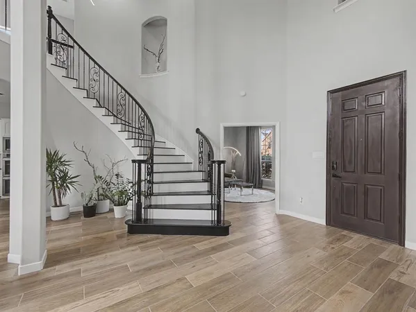 $879,000 | 820 Owl Creek Drive, Murphy, TX 75094