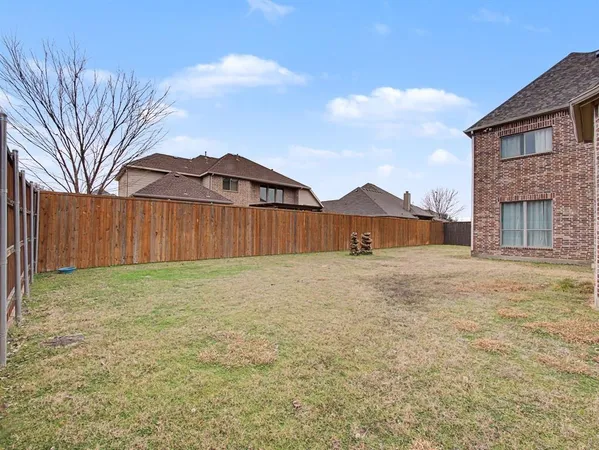 $879,000 | 820 Owl Creek Drive, Murphy, TX 75094