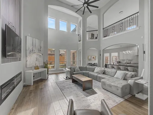 $879,000 | 820 Owl Creek Drive, Murphy, TX 75094