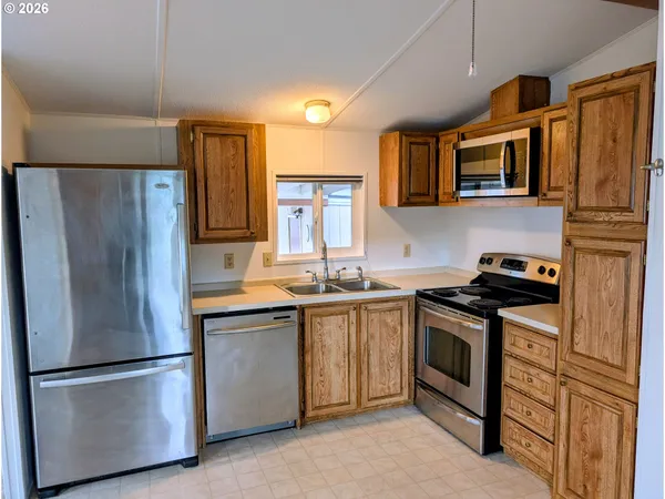 $79,900 | 15411 Southeast Mill Plain Boulevard, Unit A9, Vancouver, WA 98684