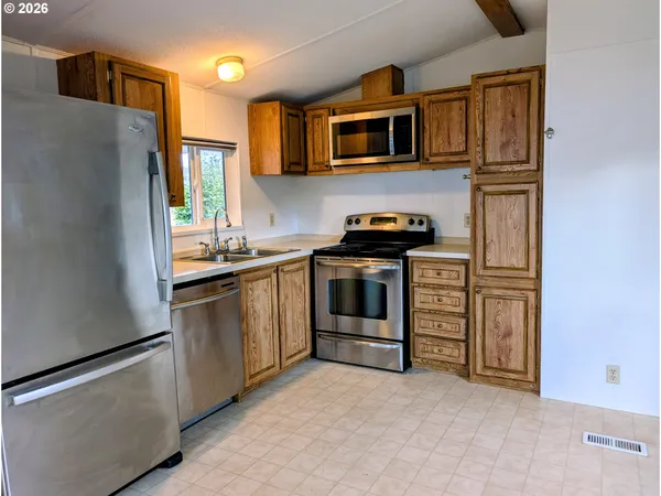 $79,900 | 15411 Southeast Mill Plain Boulevard, Unit A9, Vancouver, WA 98684