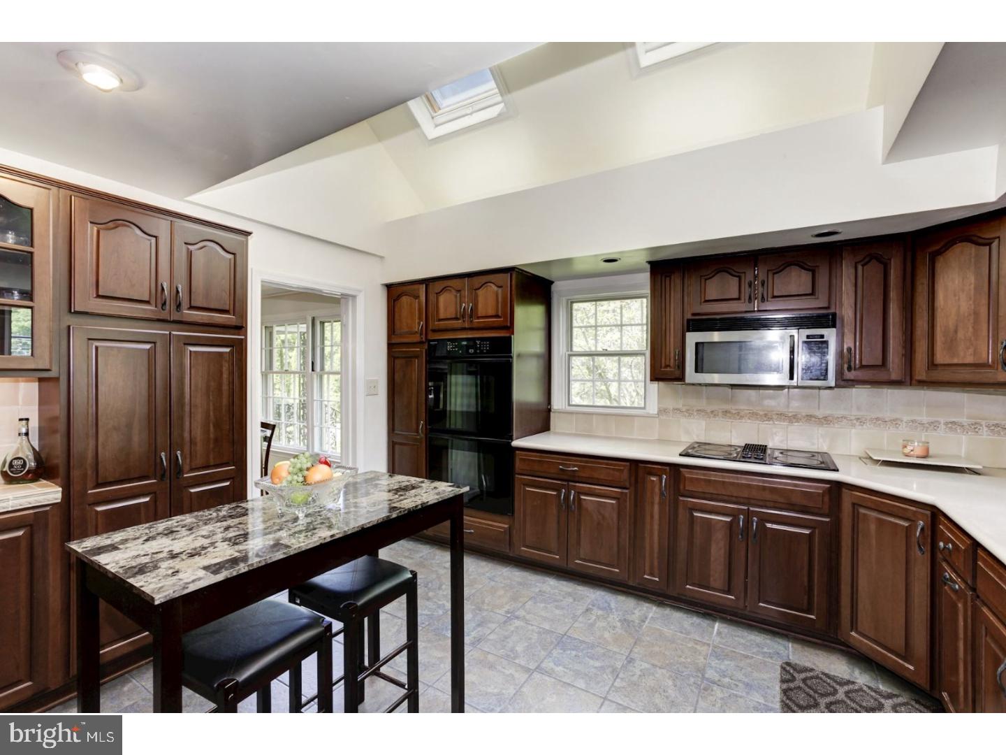 980 Weadley Road Wayne, PA 19087 - Photo 8 of 24