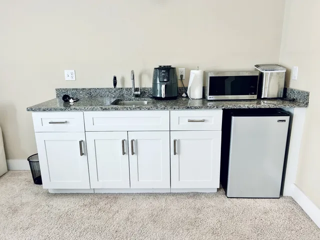 $1,400 | 909 A Halcyon Avenue, Unit STUDIO, Nashville, TN 37204