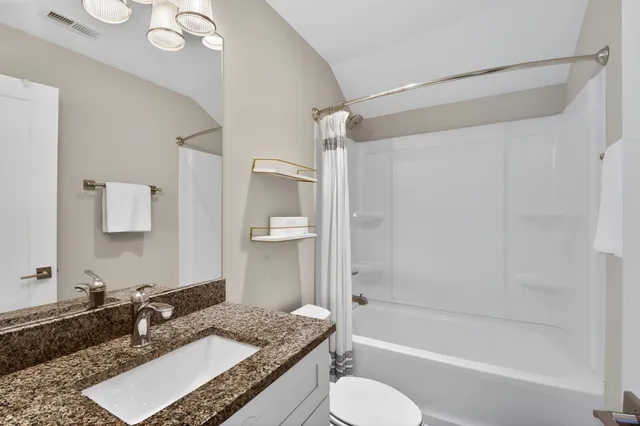 $1,400 | 909 A Halcyon Avenue, Unit STUDIO, Nashville, TN 37204