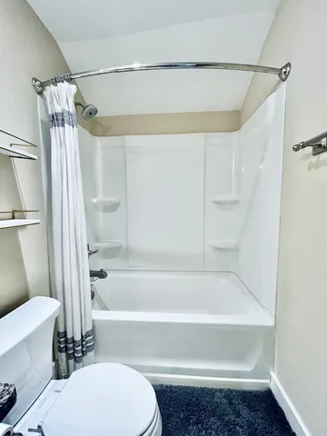 $1,400 | 909 A Halcyon Avenue, Unit STUDIO, Nashville, TN 37204