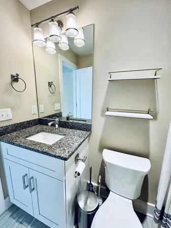 $1,900 | 909 A Halcyon Avenue, Unit STUDIO, Nashville, TN 37204