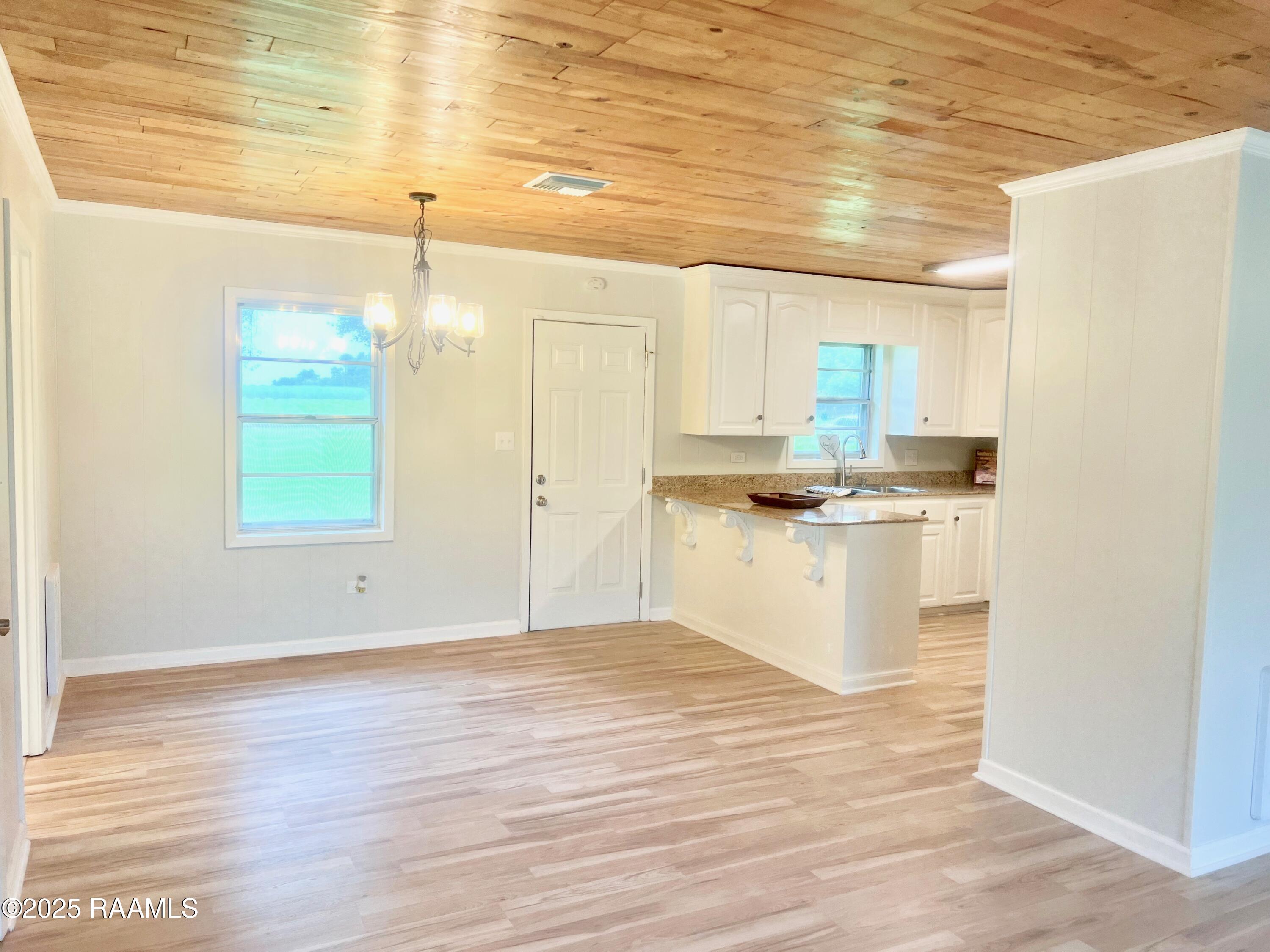 5501 Northside Road New Iberia, LA 70563 - Photo 24 of 49 dining area