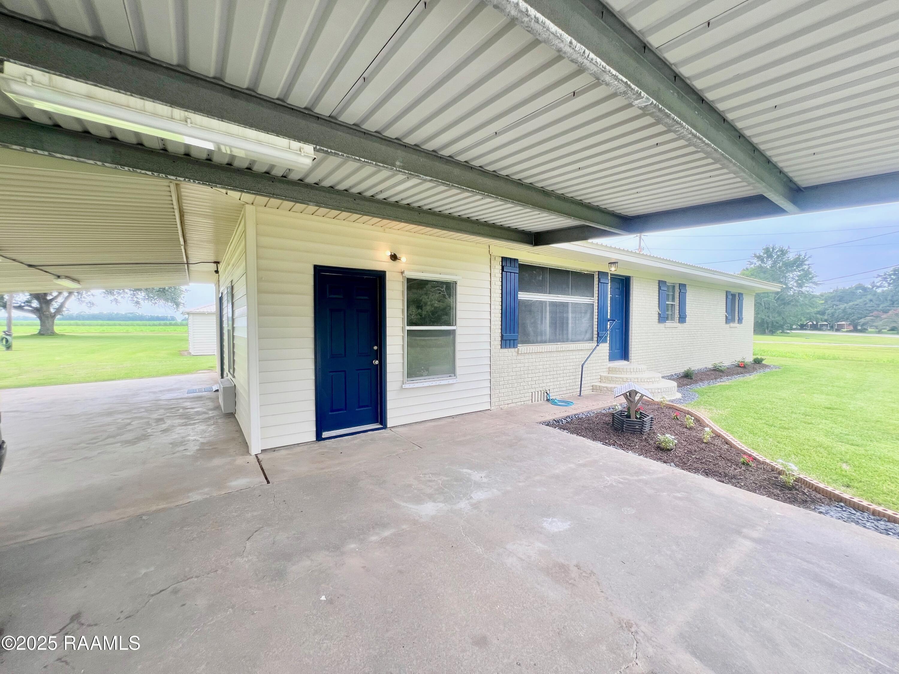 5501 Northside Road New Iberia, LA 70563 - Photo 3 of 49 front