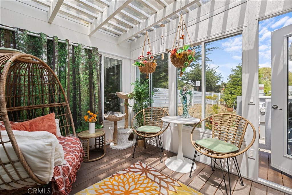 1460 Main Street, Unit 101 Cambria, CA 93428 - Photo 16 of 35 Sunroom