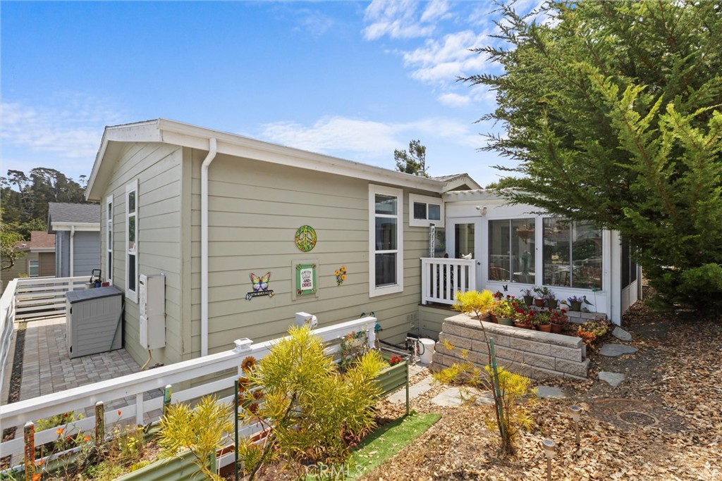 1460 Main Street, Unit 101 Cambria, CA 93428 - Photo 24 of 35