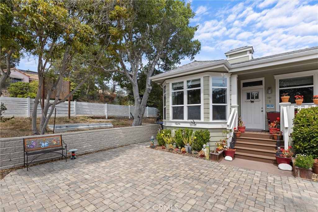 1460 Main Street, Unit 101 Cambria, CA 93428 - Photo 27 of 35