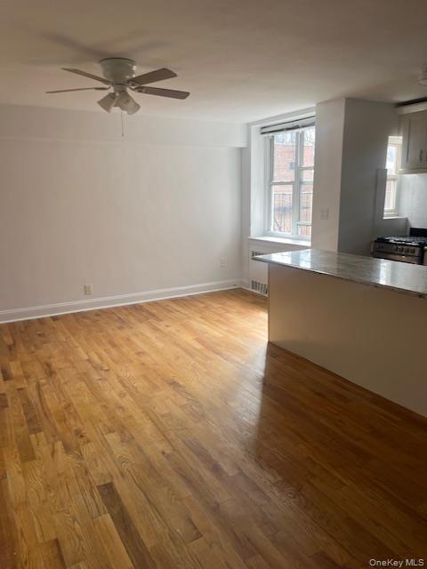 40 Knightsbridge Road, Unit 3H Great Neck, NY 11021 - Photo 3 of 5