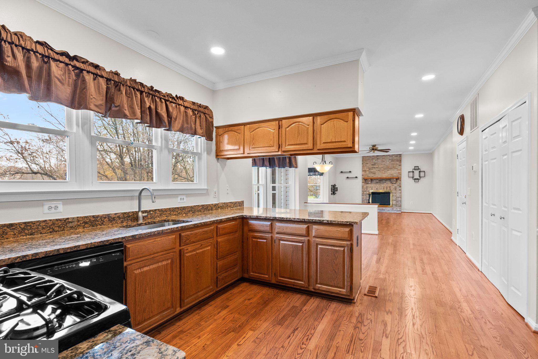 9716 Huntmaster Road Gaithersburg, MD 20882 - Photo 9 of 55 Gallery Image 9