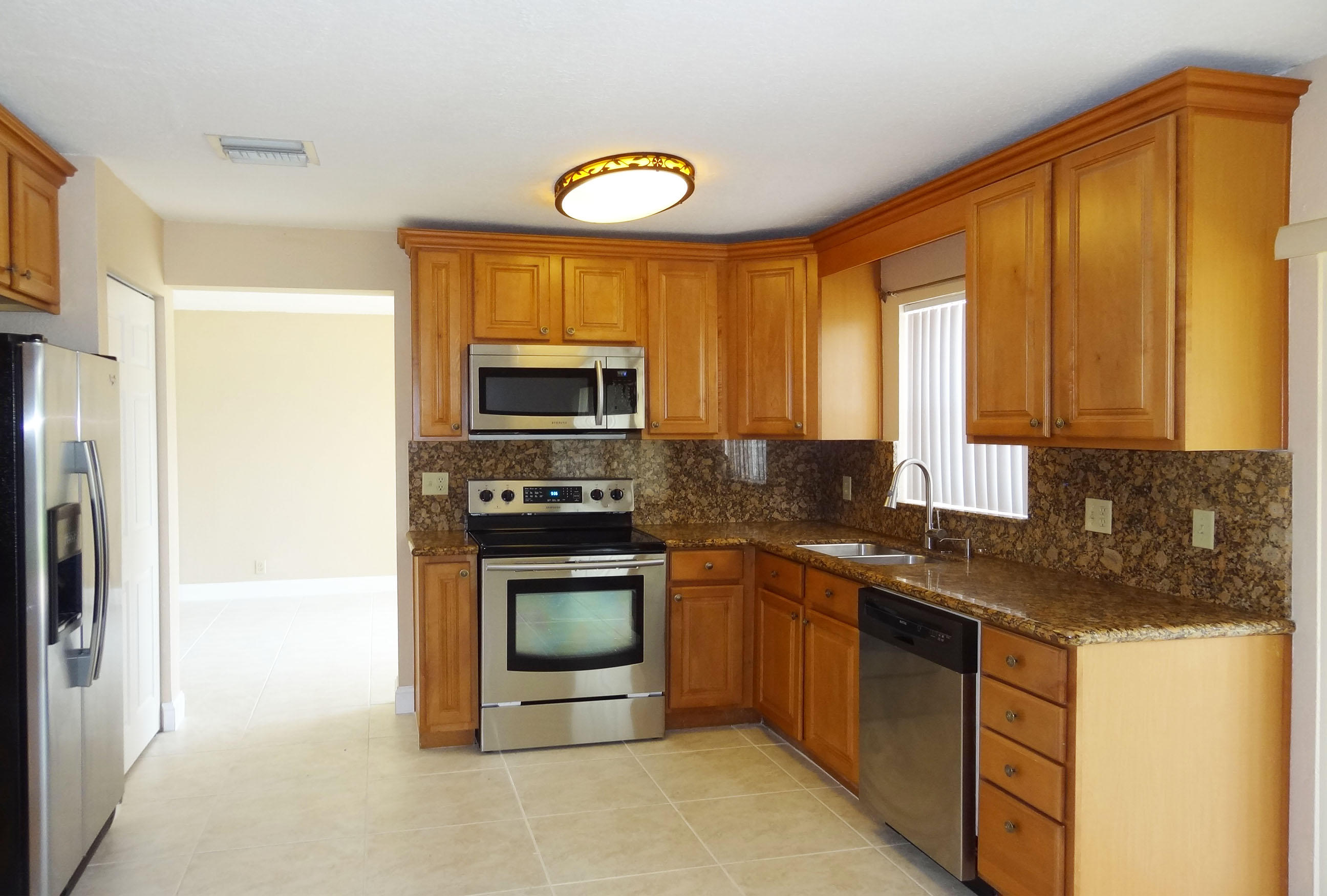 12911 Elmford Lane Boca Raton, FL 33428 - Photo 4 of 23 DSC05376