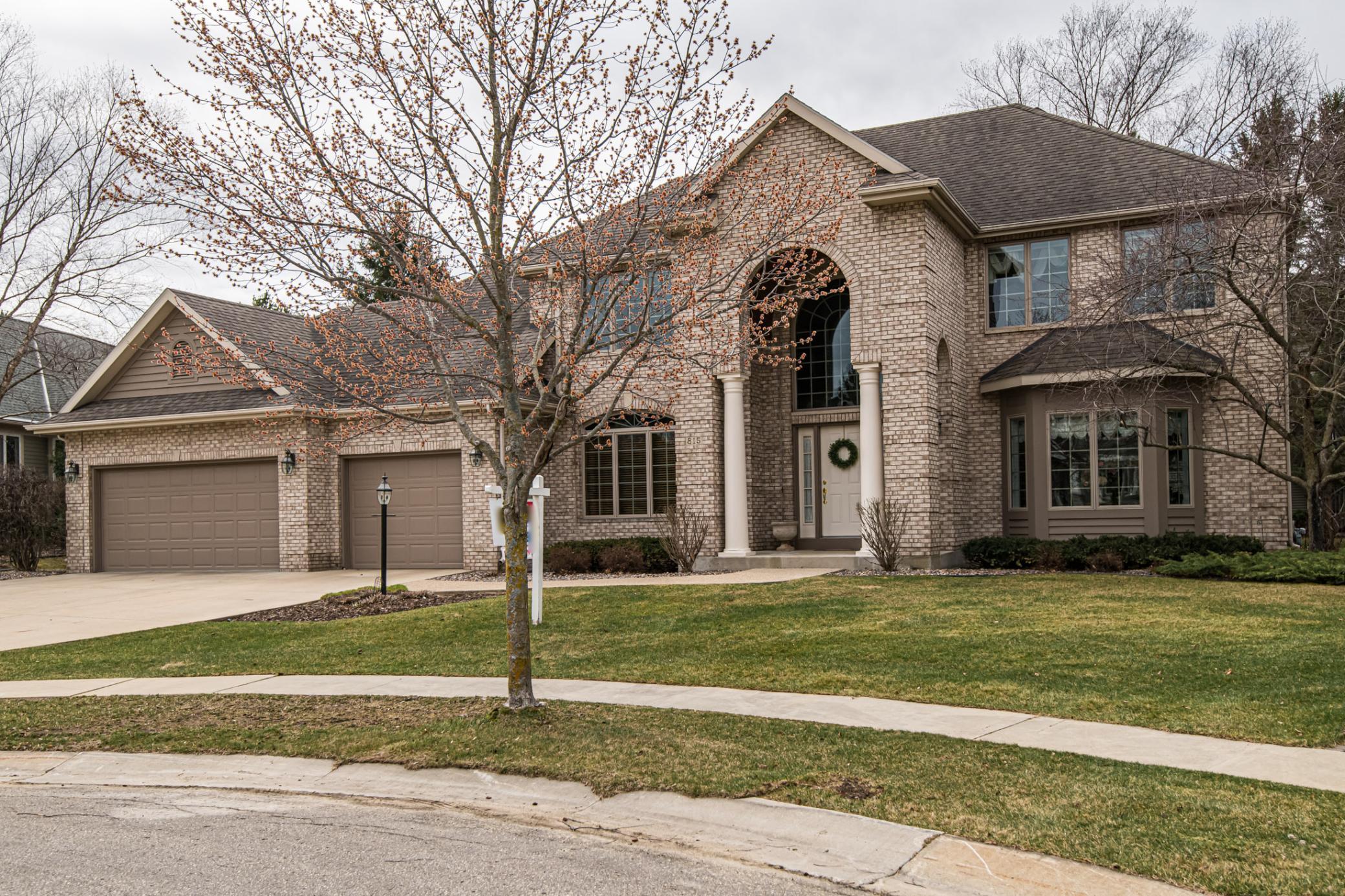 815 Clover Lane Rochester, MN 55902 - Photo 1 of 1