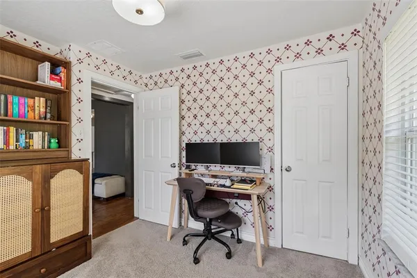 $505,000 | 2301 West Eldred Drive, Tampa, FL 33603