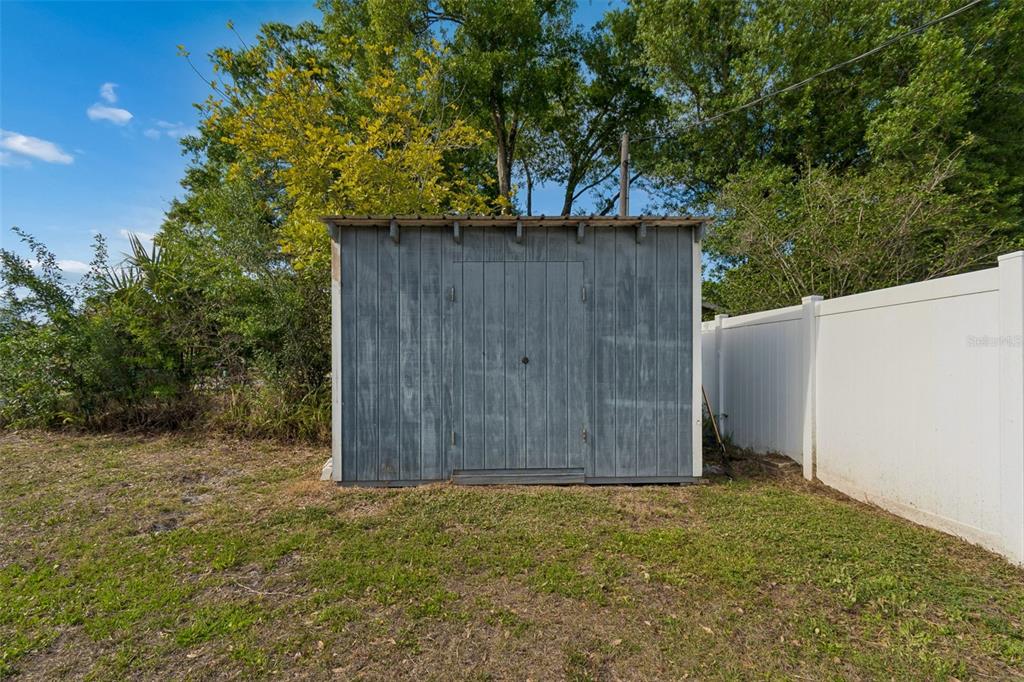 2301 West Eldred Drive Tampa, FL 33603 - Photo 32 of 34