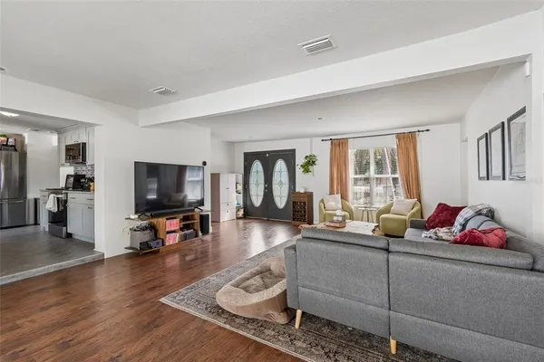 $505,000 | 2301 West Eldred Drive, Tampa, FL 33603