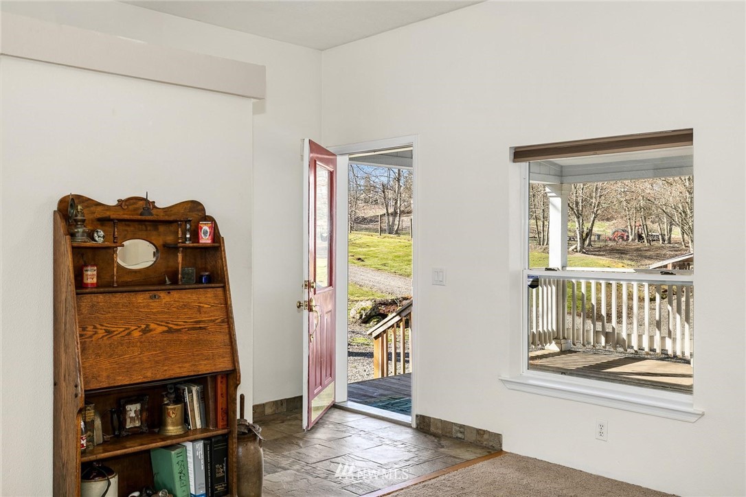 25608 Old Owen Road Monroe, WA 98272 - Photo 5 of 36 Gallery Image 5