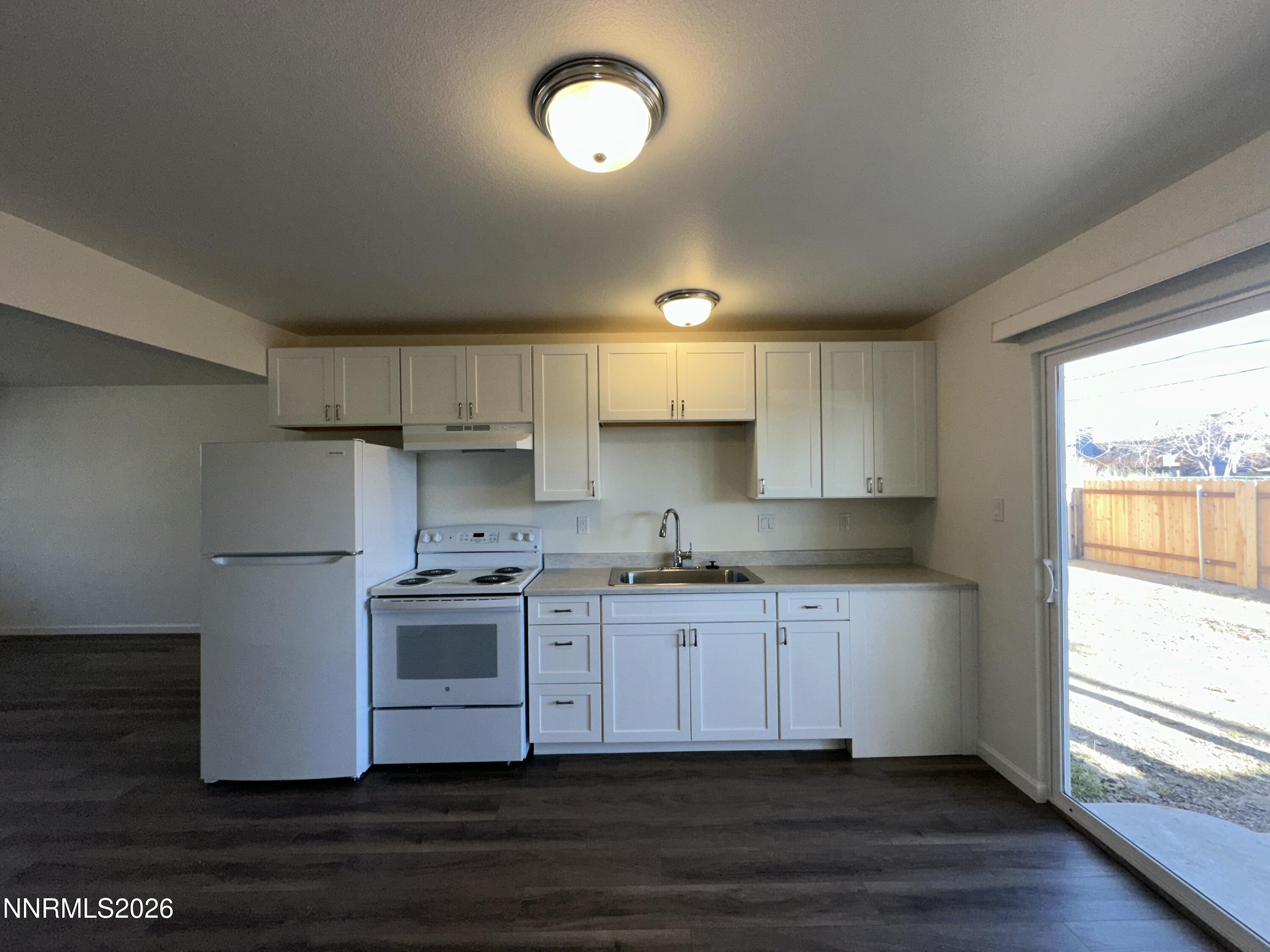 2350 Orange Lane Reno, NV 89502 - Photo 7 of 16 20251212_184916299_iOS