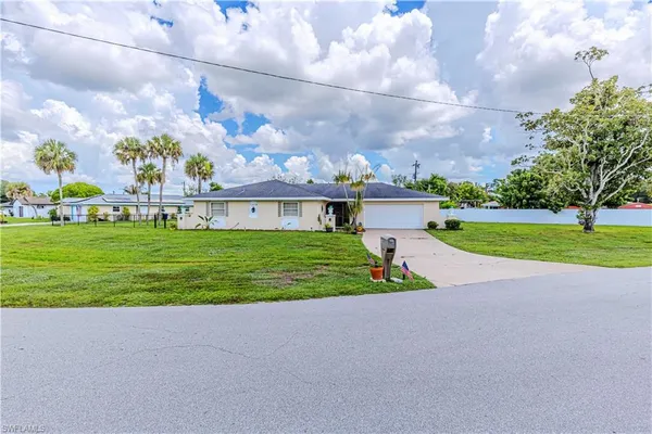 $315,000 | 1618 Country Club Parkway, Lehigh Acres, FL 33936