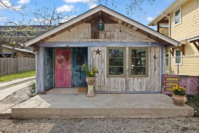 $1,245,000 | 2300 South 3rd Street, Austin, TX 78704