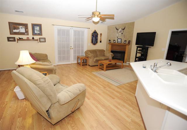 216 Cornelson Drive Greer, SC 29651 - Photo 5 of 10