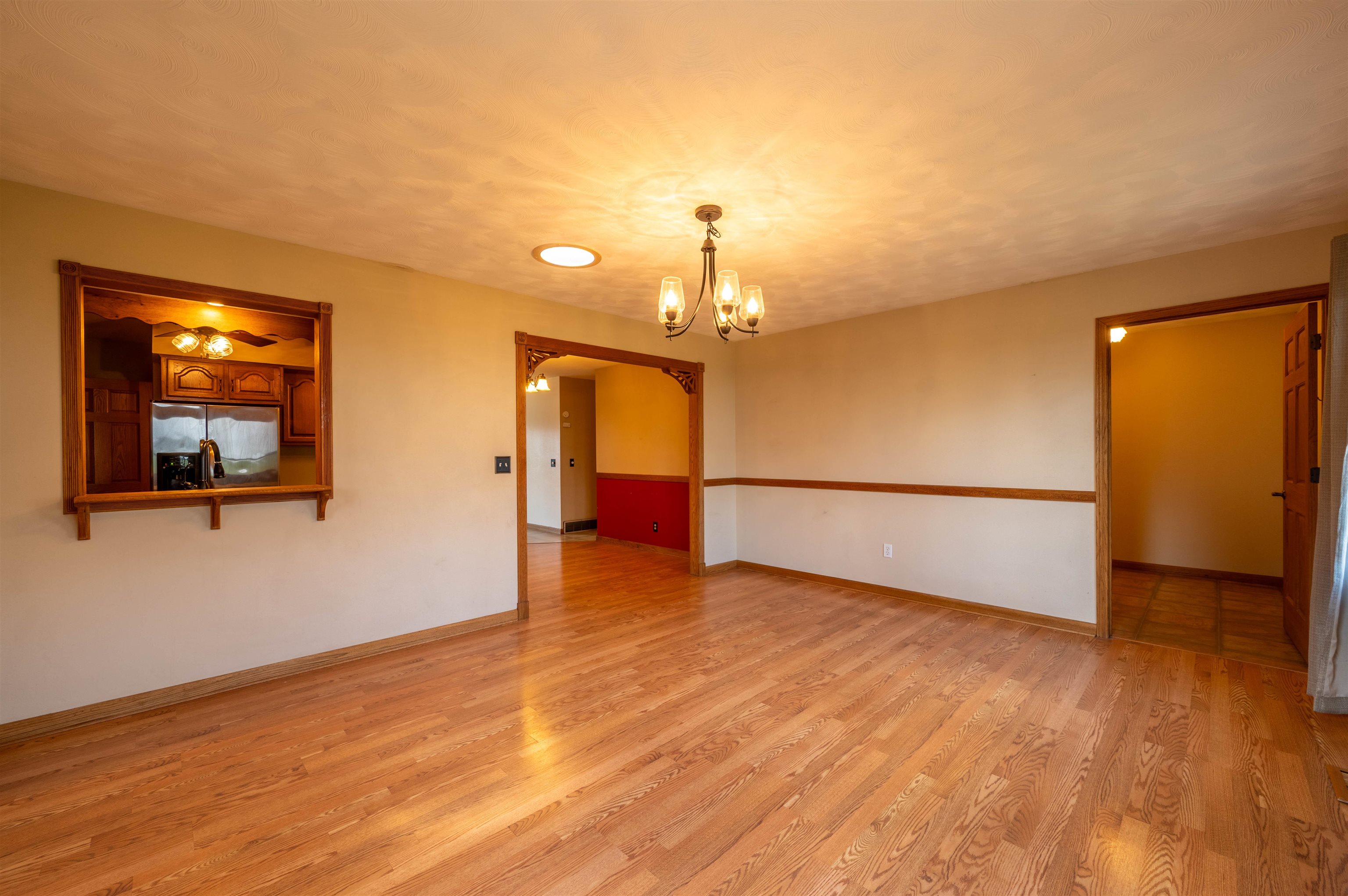 1018 Tee Street Dixon, IL 61021 - Photo 7 of 30 Gallery Image 7