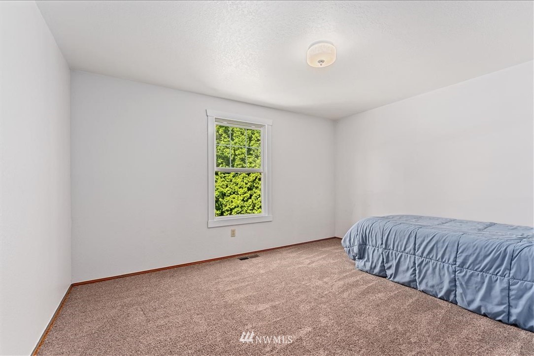 2020 Newberg Road Snohomish, WA 98290 - Photo 14 of 37