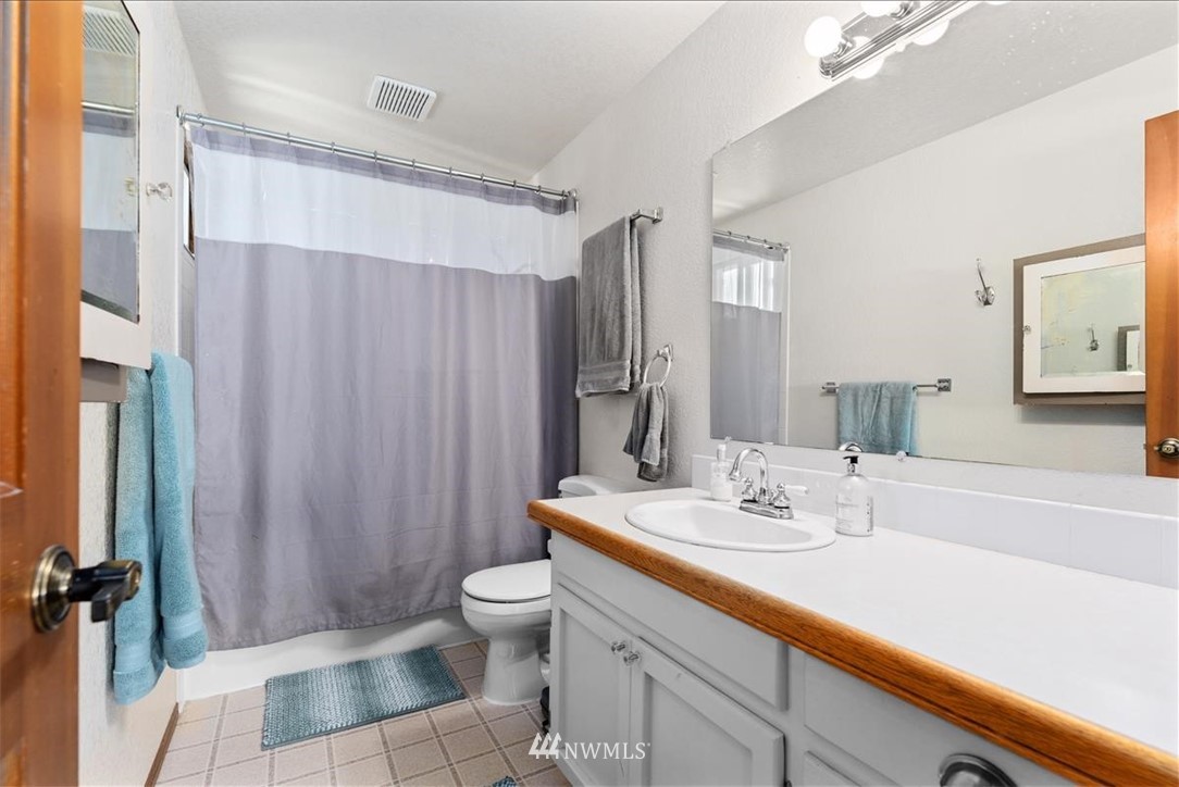 2020 Newberg Road Snohomish, WA 98290 - Photo 16 of 37